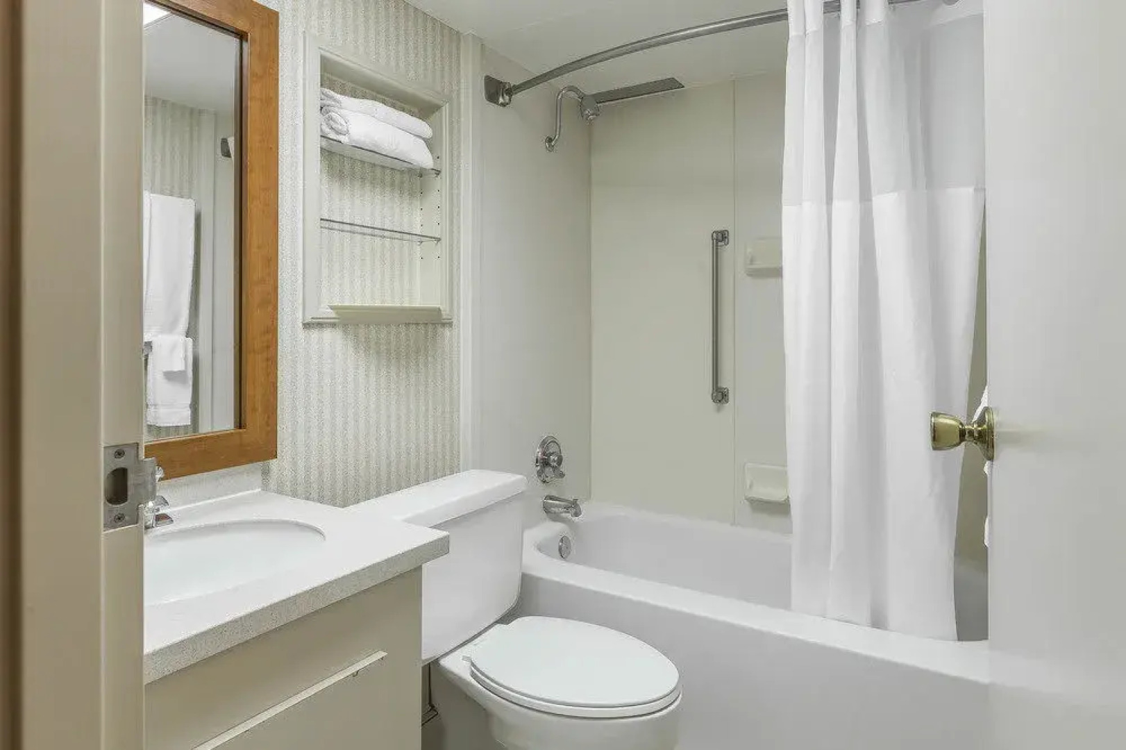 Holiday Inn Express Perrysburg (i-75)