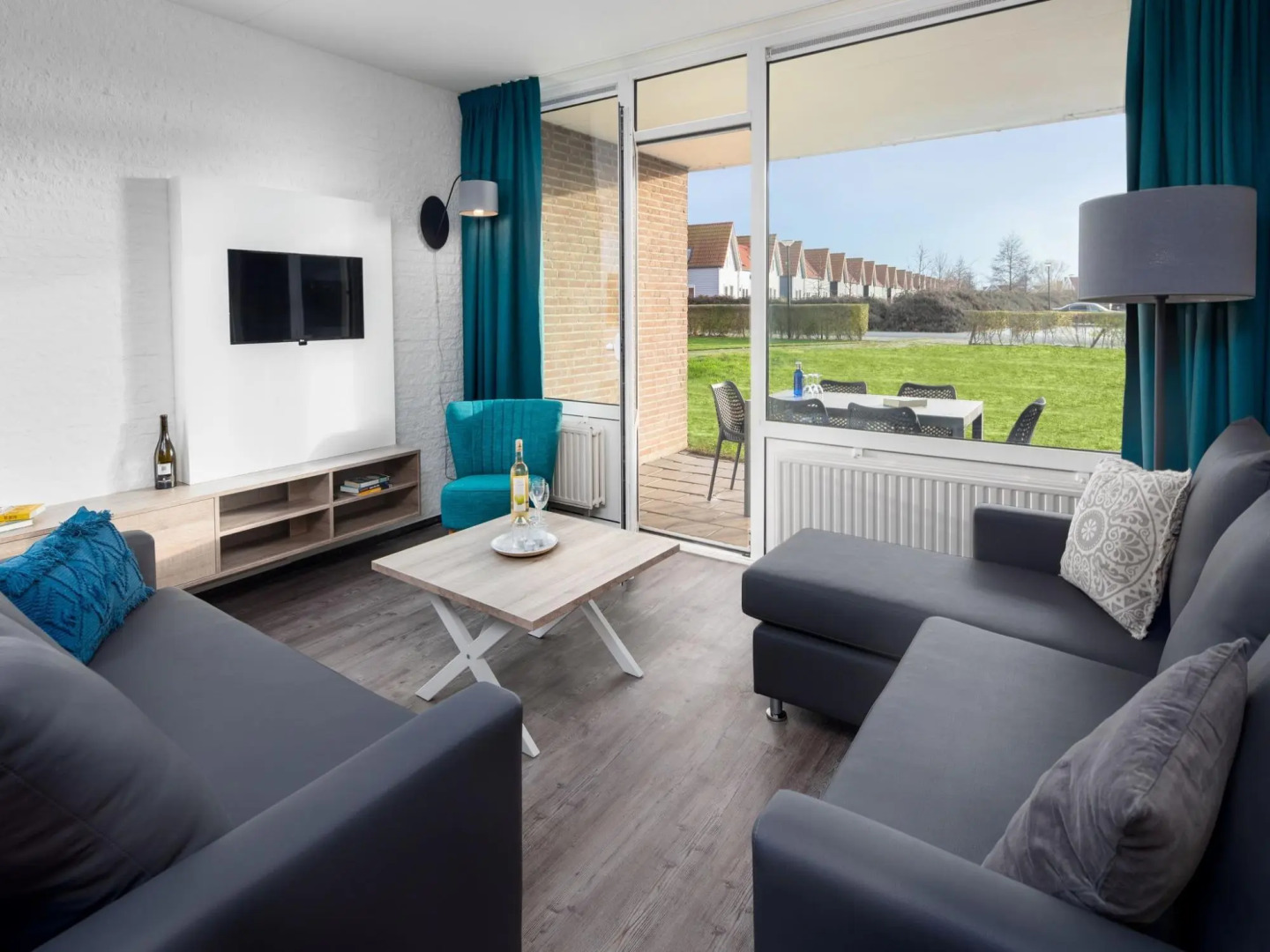 Restyled apartment with dishwasher, near Grevelingen Lake