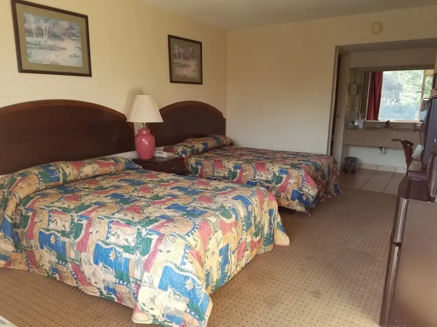 Econo Lodge Skippers