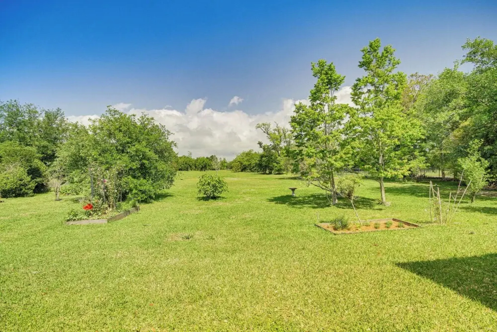 Waveland Vacation Rental - Walk to the Beach!