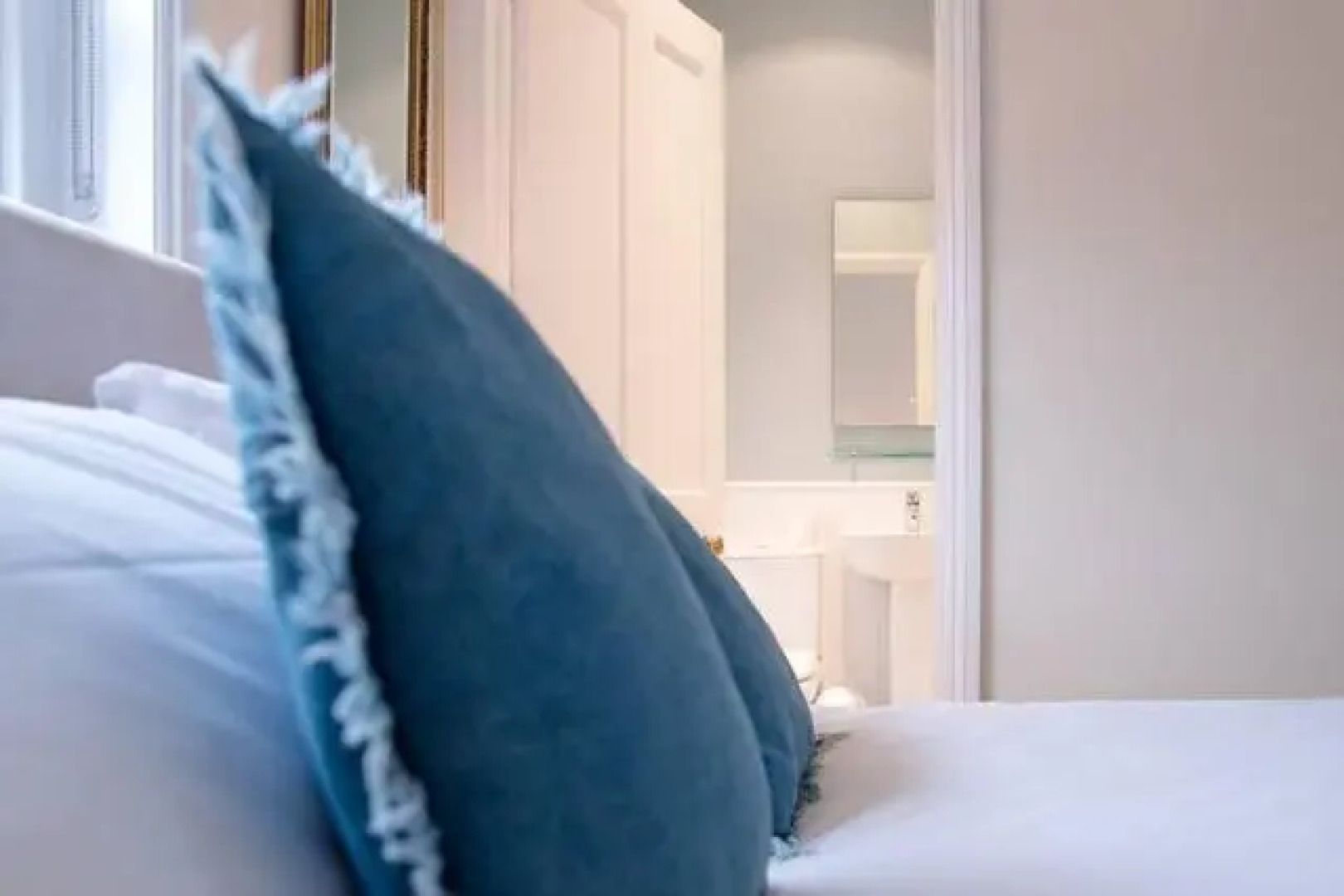 Serendipity, an apartment on the high street!