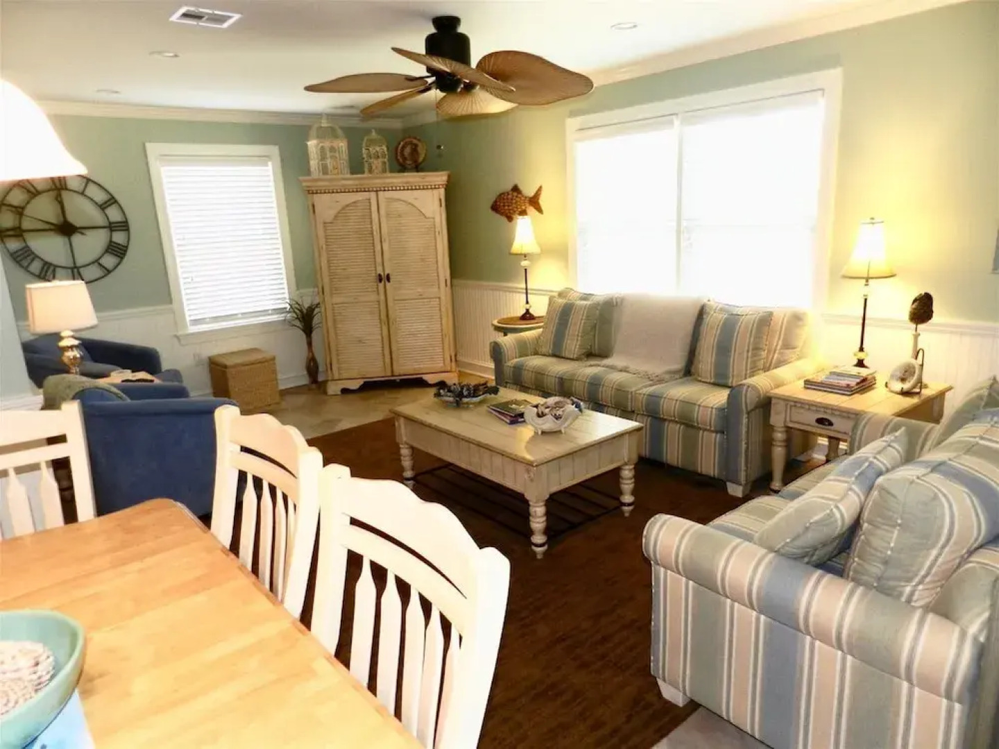 Cm911 Columbia Avenue-2