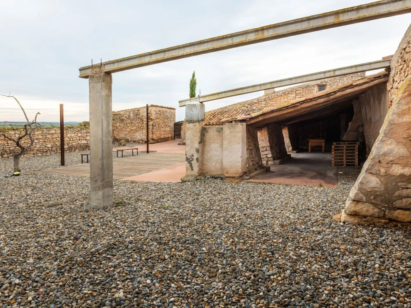 Rustic Cottage in Fraga With Private Garden