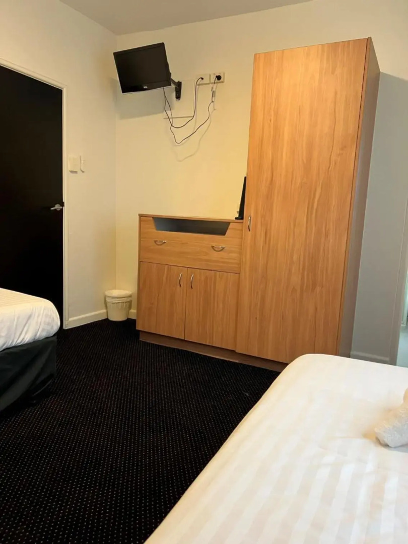 Star Bar Cafe & Hotel