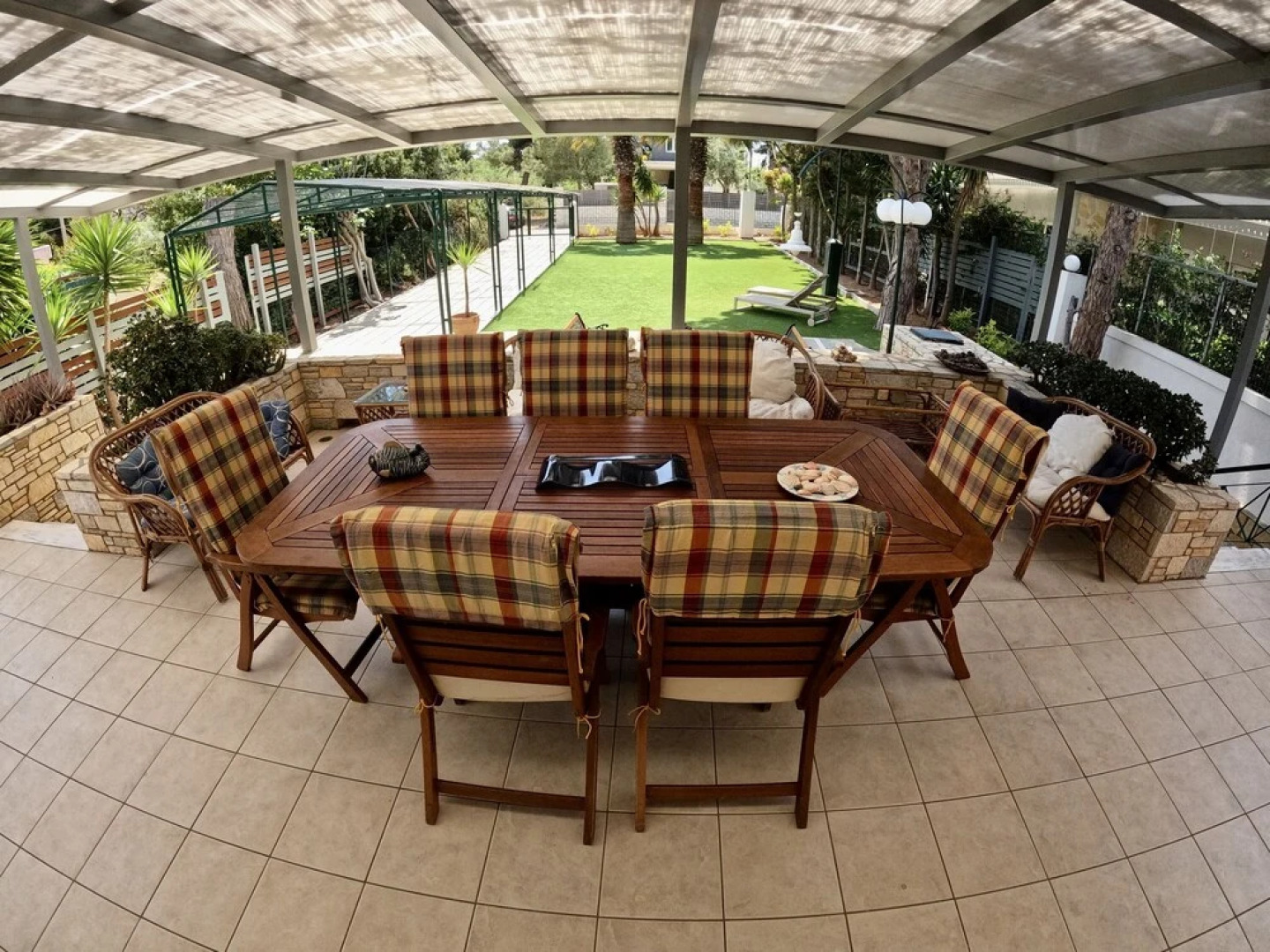 Hector Villa Airport