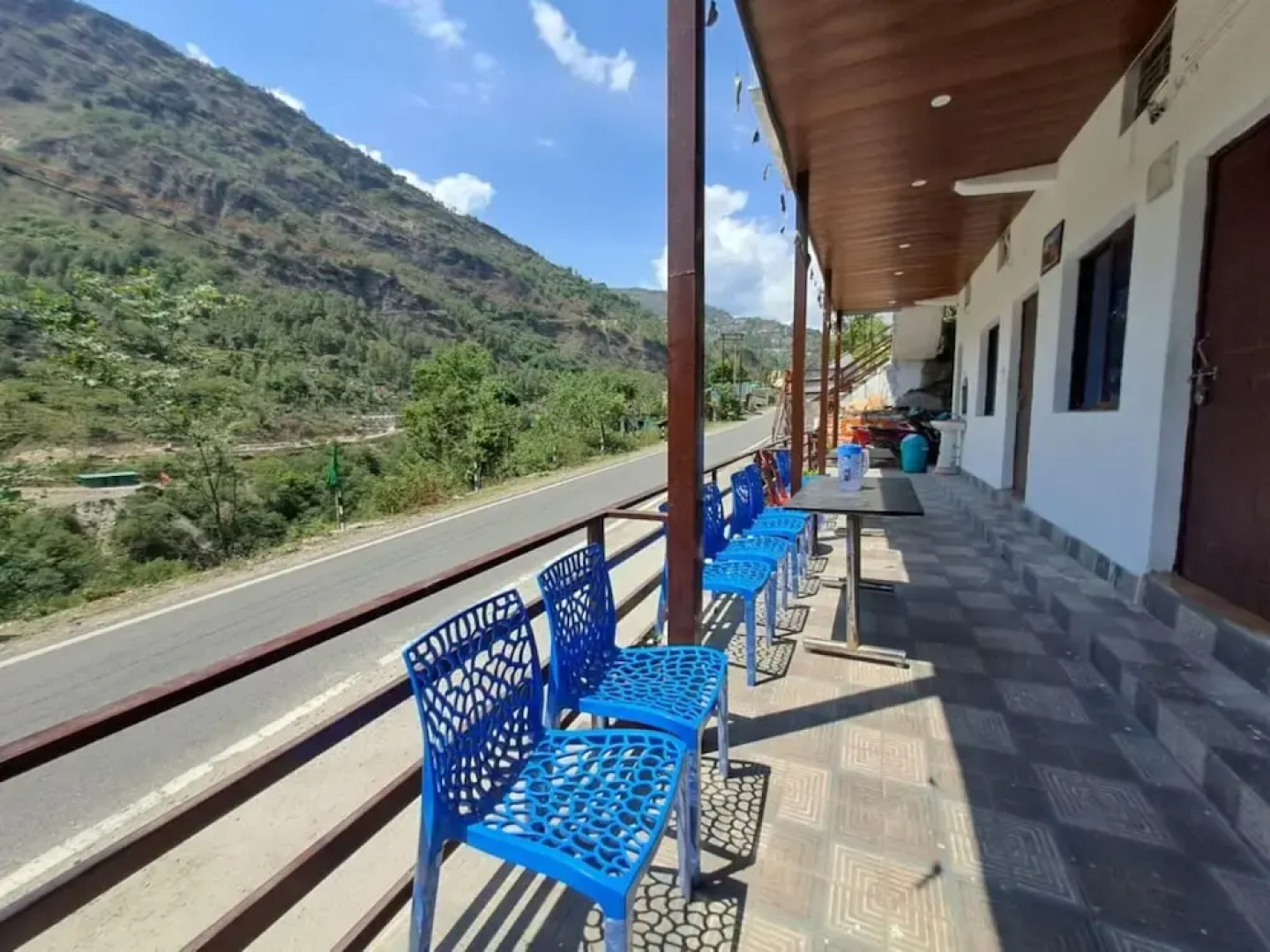 Goroomgo Kedar Chaukhamba Homestay