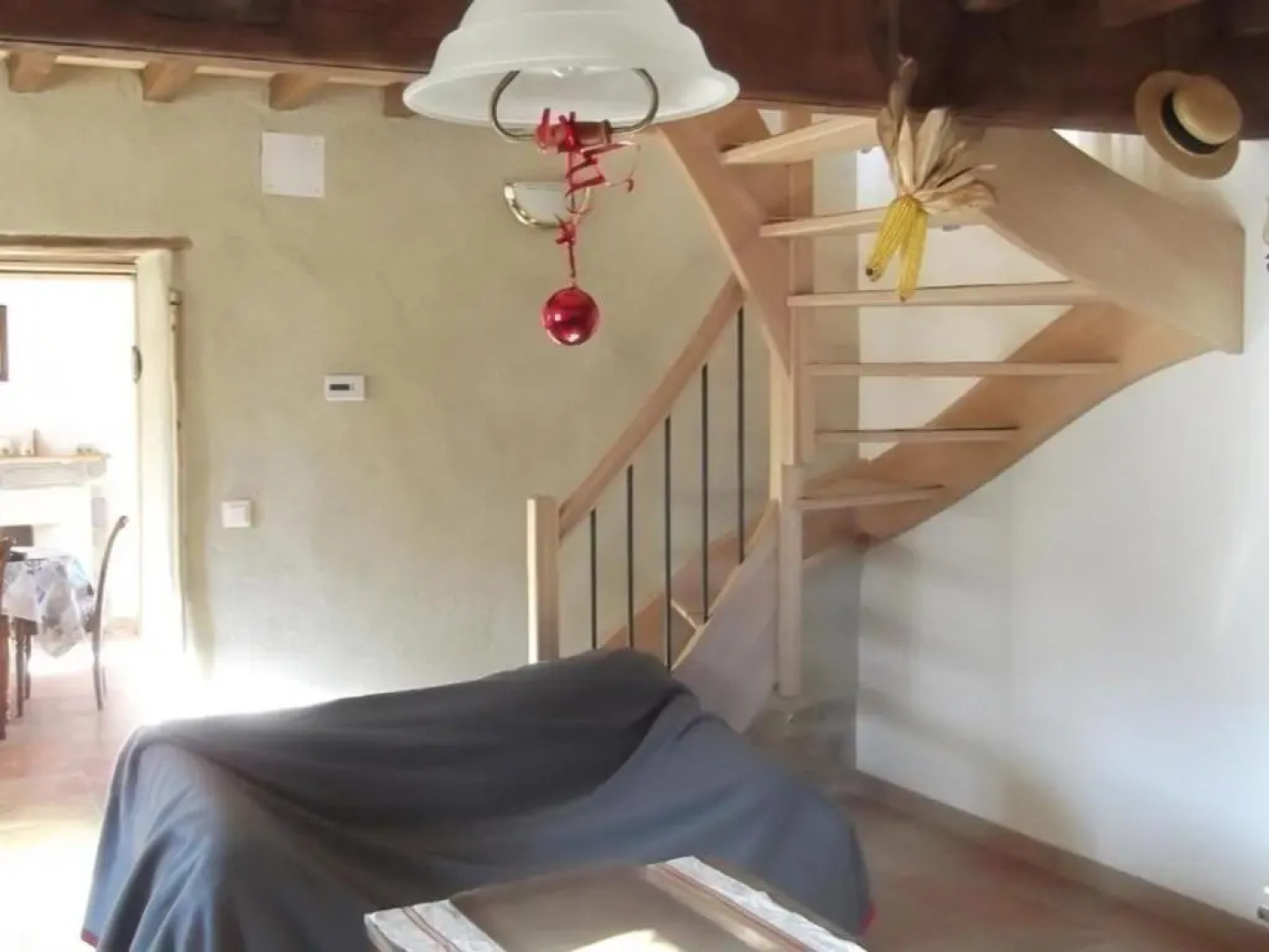 Gîte Saint-Georges-de-Baroille, 4 pièces, 7 personnes - FR-1-496-170