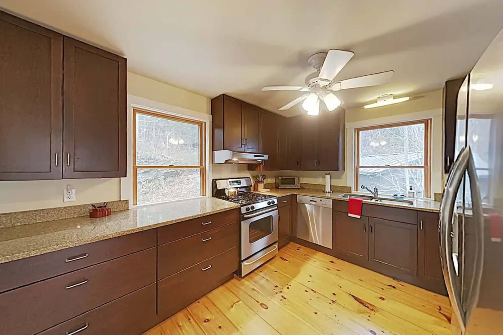 New Listing! Waterfront Hideaway W/ Modern Updates 2 Bedroom Cottage