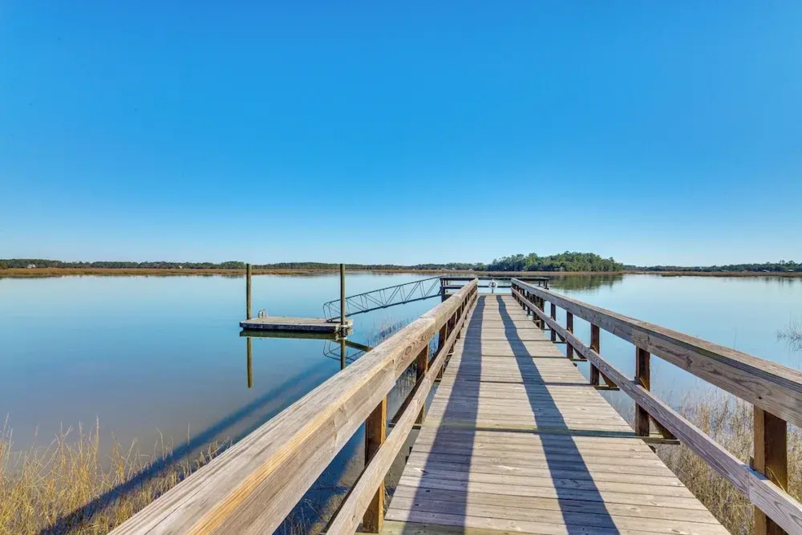 Waterfront Home on Dataw Island: Golf & Amenities!