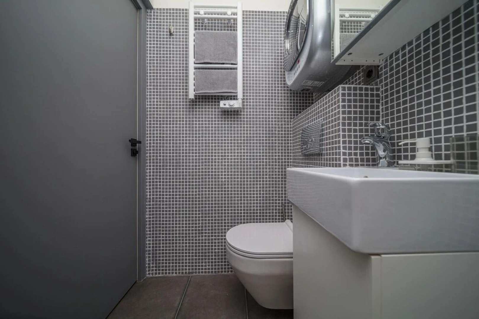 Loft Apartments Griboedova