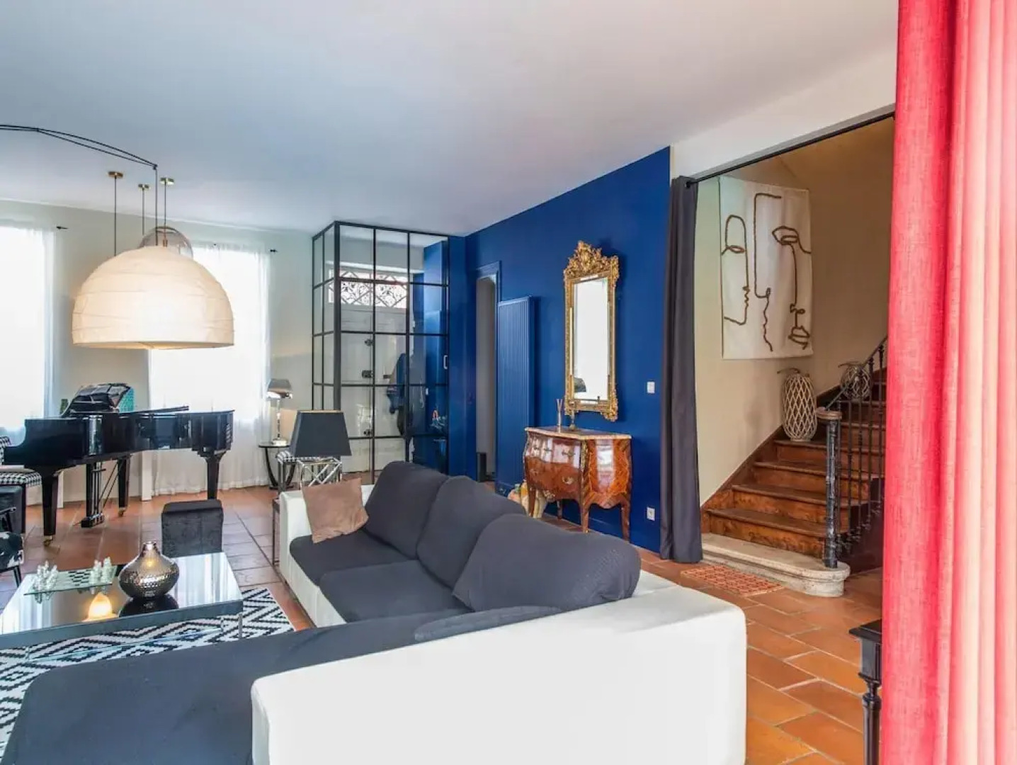 Mansion With Swimming Pool