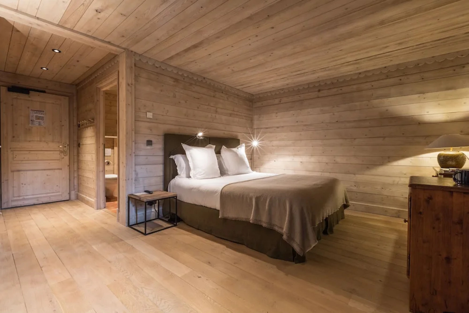 Le Cerf Amoureux Hotel