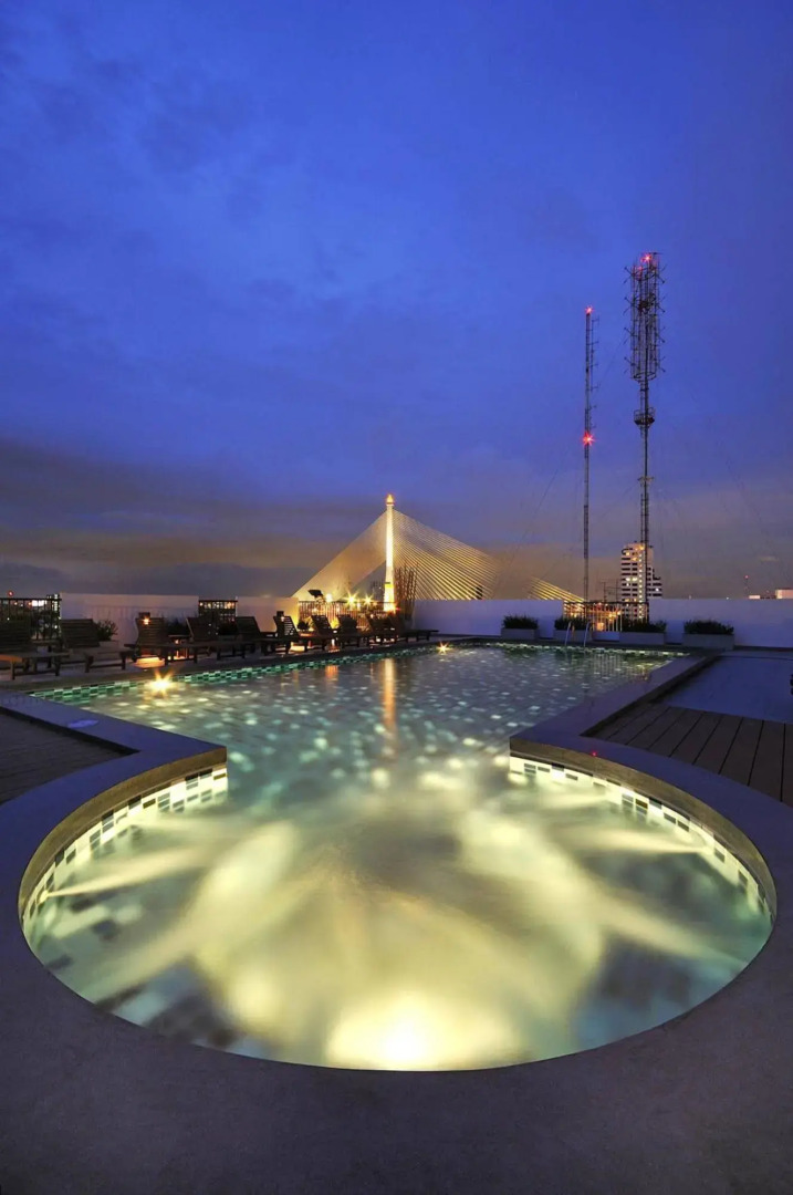 The StandardX Bangkok Phra Arthit