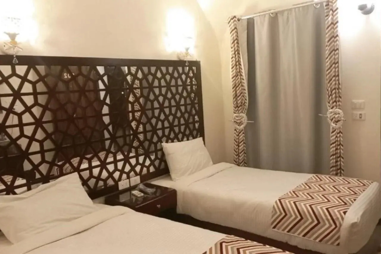 Dolphin Continental Hotel