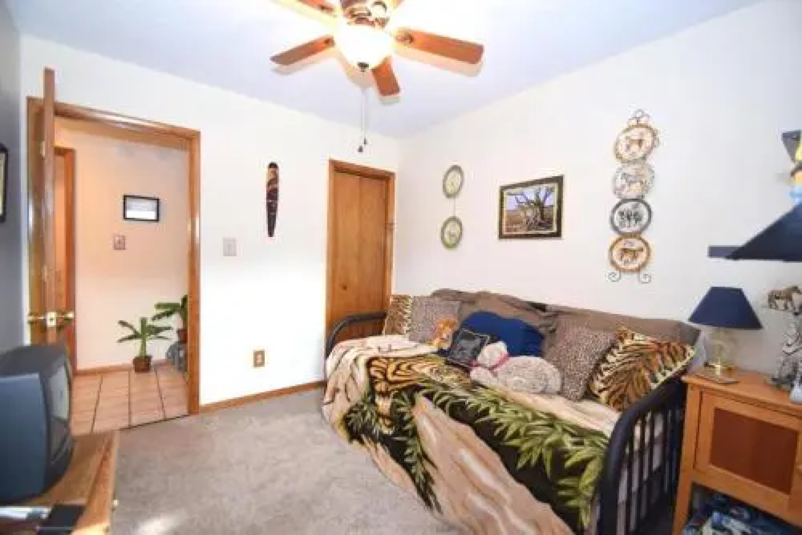 Kelly Road 710 by RedAwning