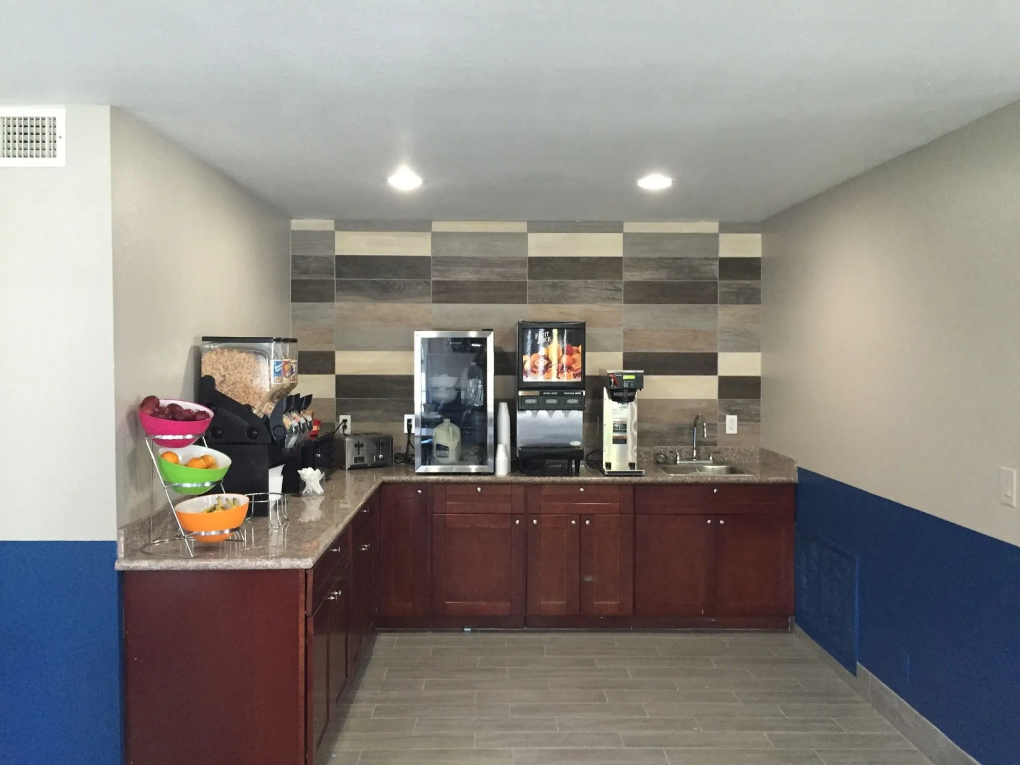 Captain's Quarters Inn