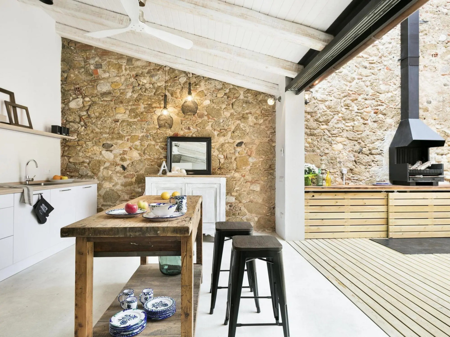 Luxurious Traditional Catalan House With Pool in Marenya, Costa Brava-empordà