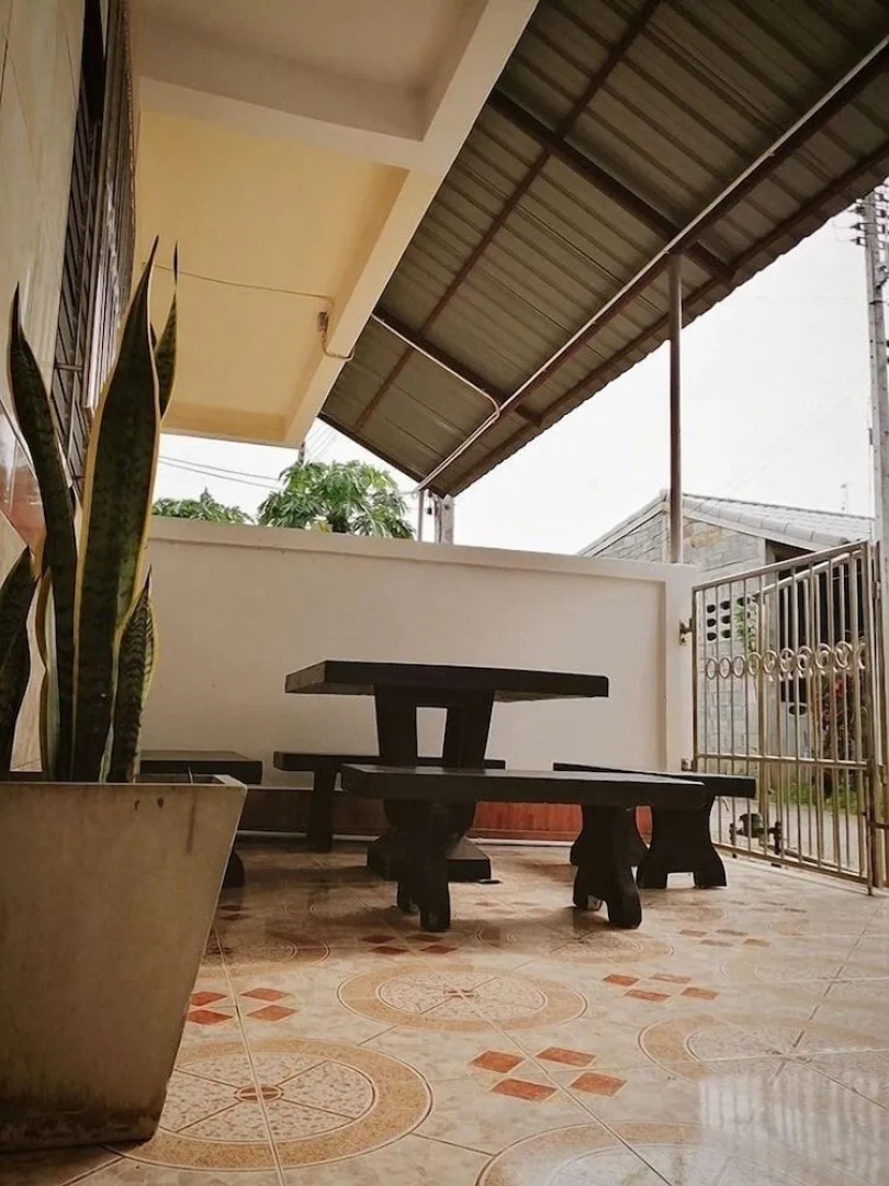 CHO Hostel and Sleep Box - Adults Only