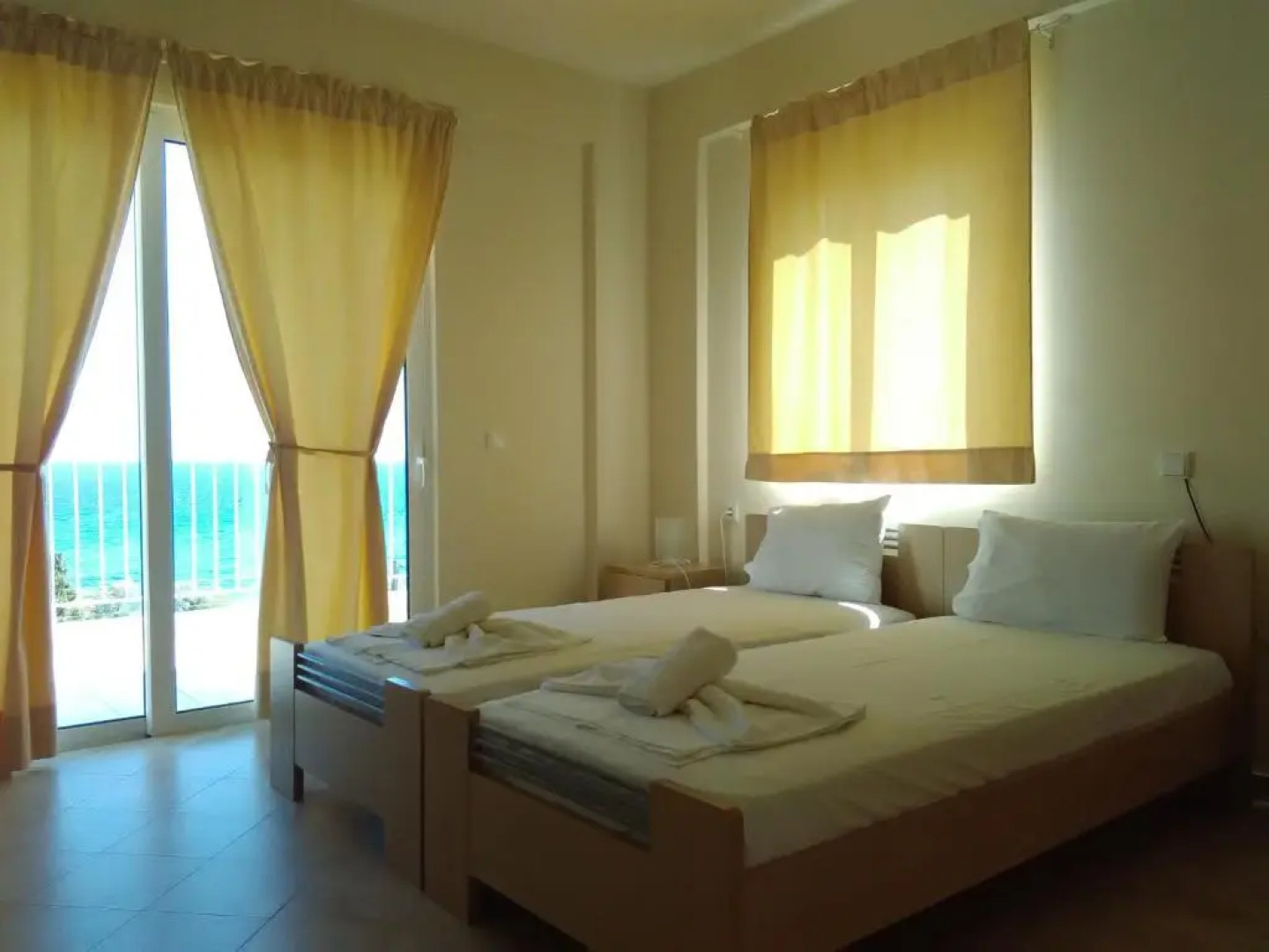 Akti Zaga Apartments