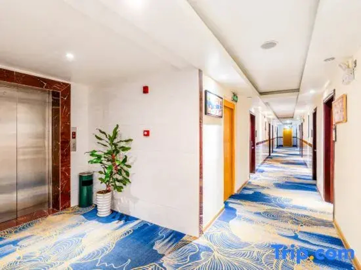 Lingshan Yincheng Business Hotel