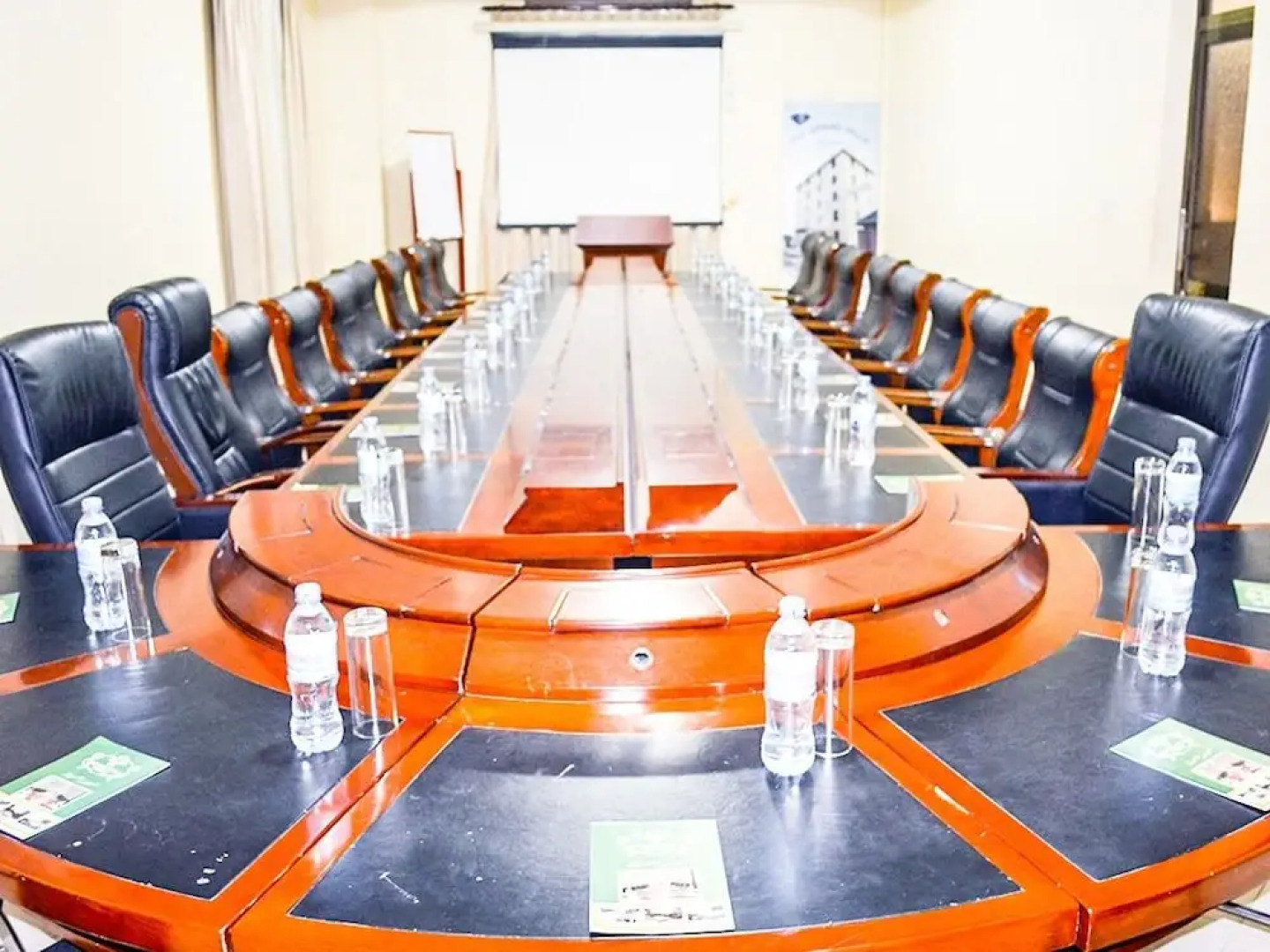 The Grand Villa Hotel