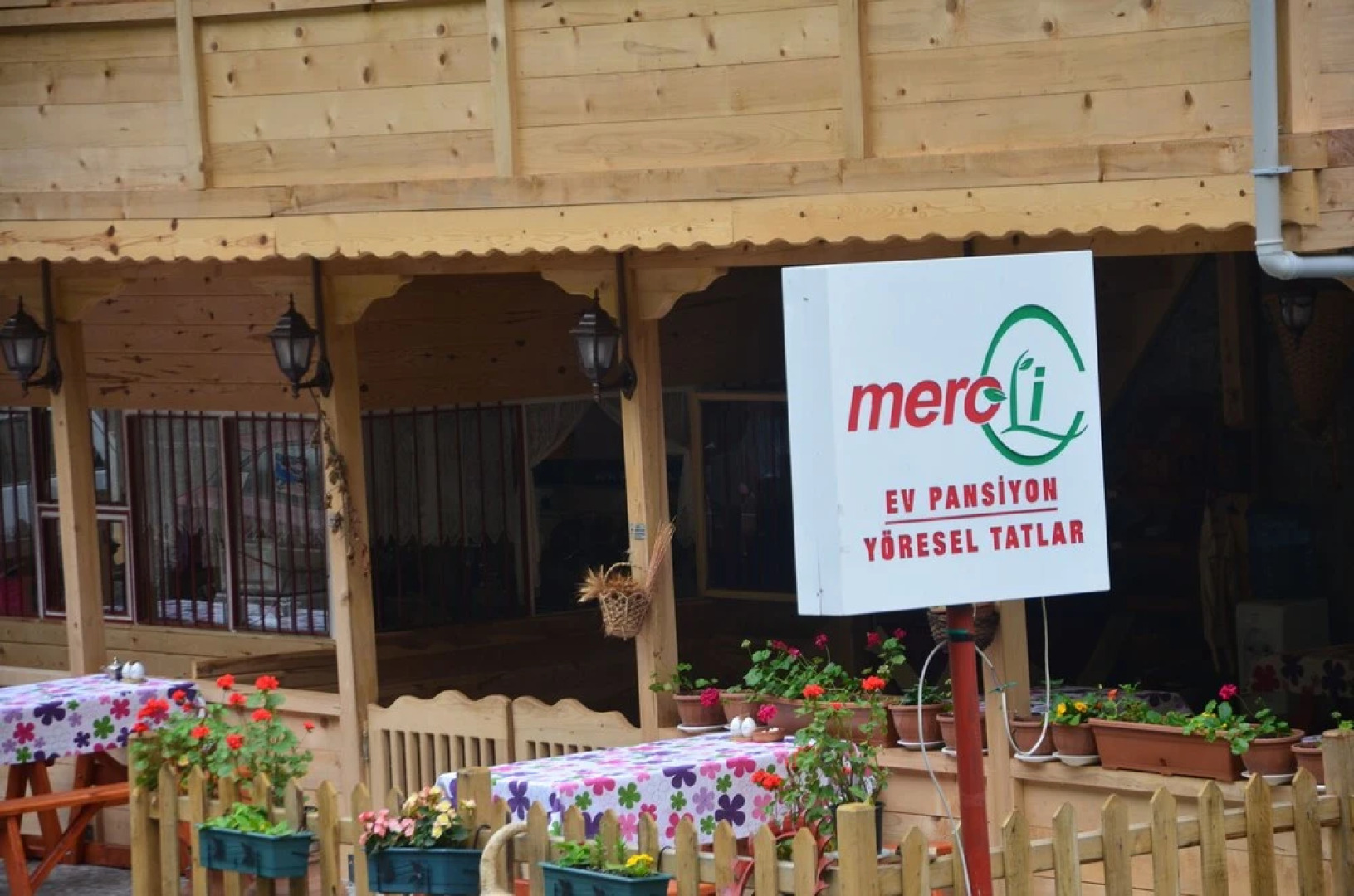 Meroli Ev Pansiyonu ve Yöresel Tatlar