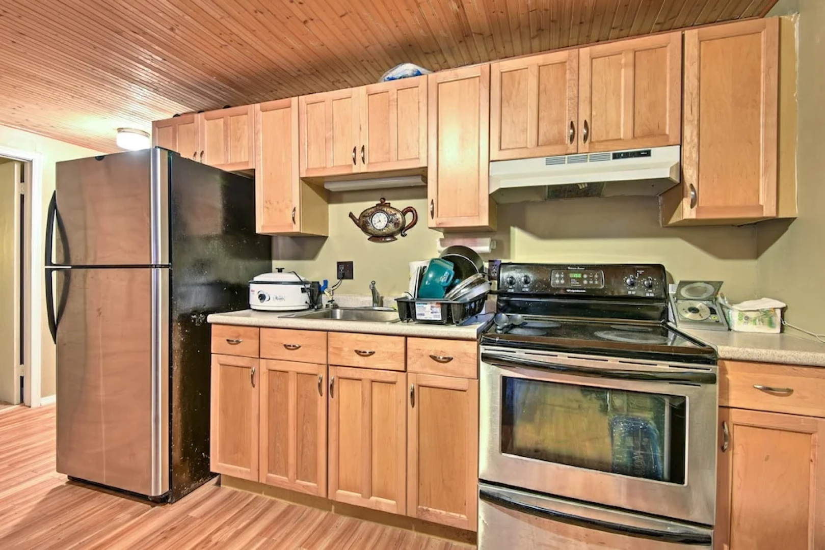 Cozy Arrowhead Lake Home w/ Sunroom + Pool Access!