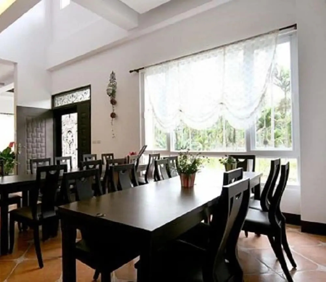 Nunu Haus Guest House