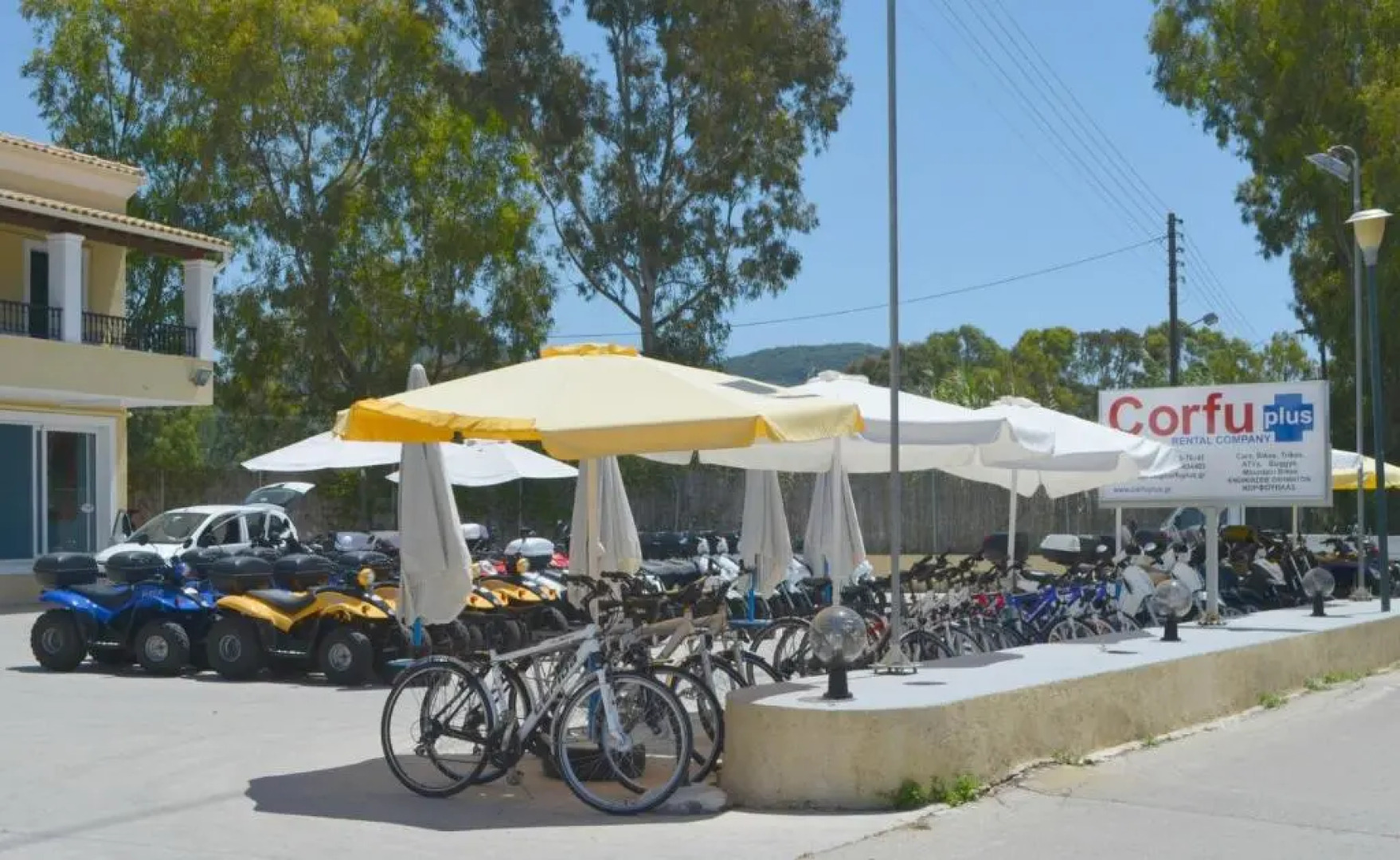 The Mayflower Studios & Apartments