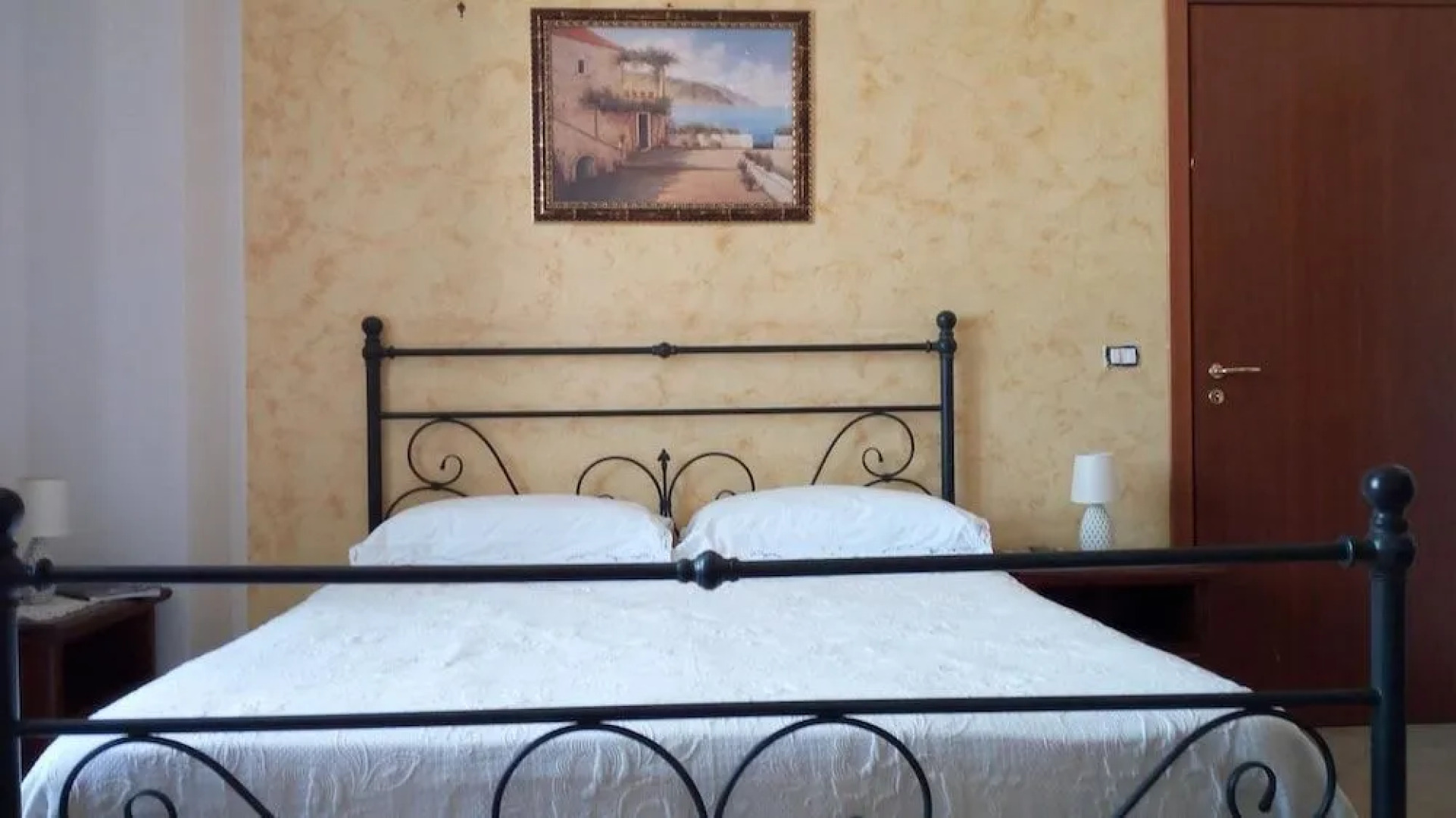 Annabella's Country House