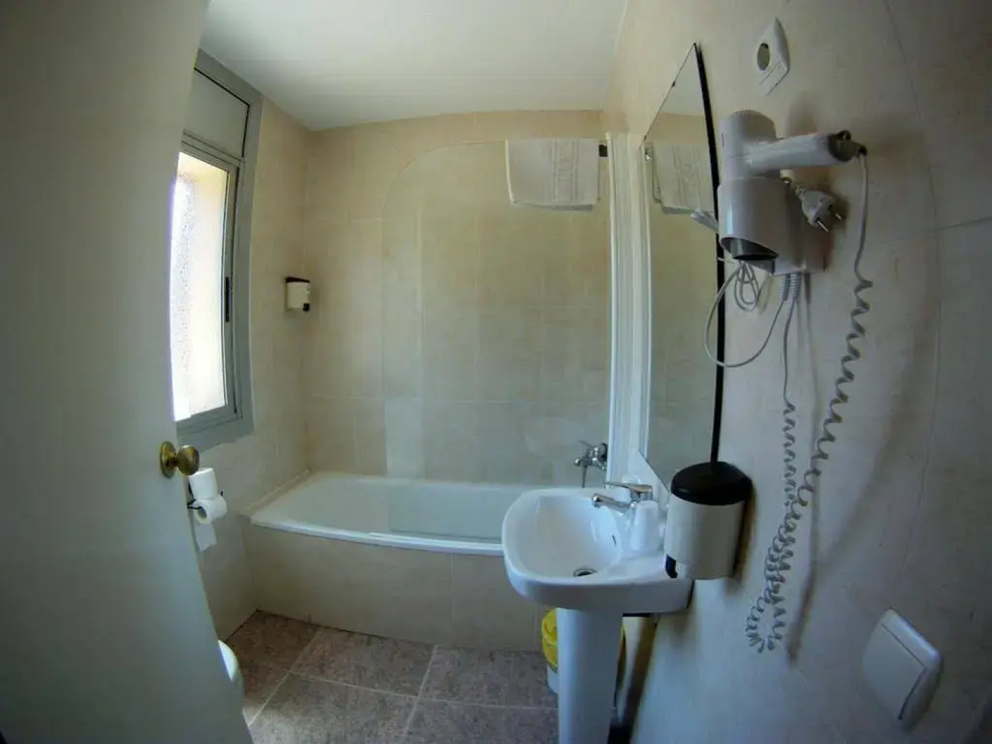 Hostal Restaurante Cornella