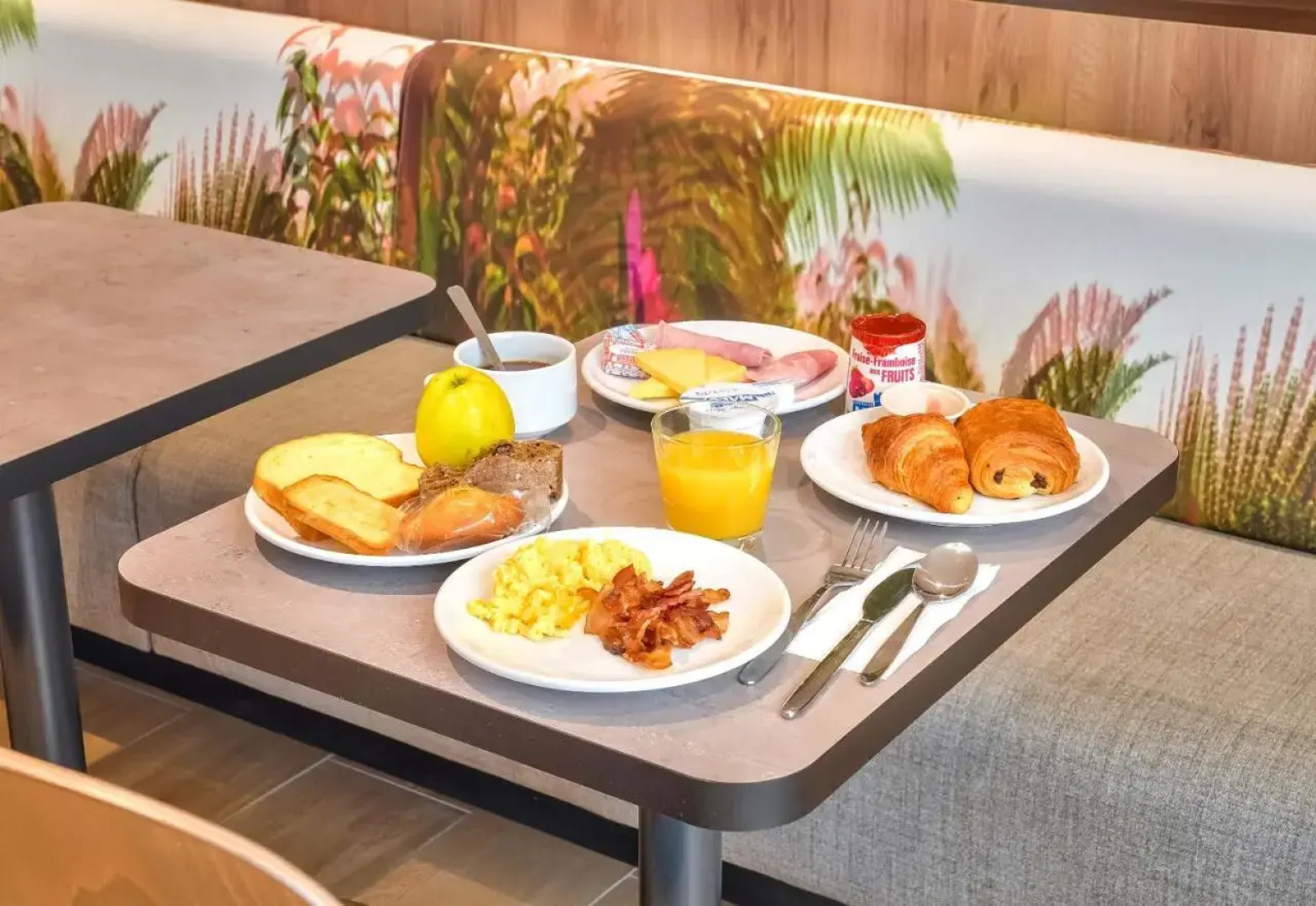 B&B HOTEL Paris Porte d'Orléans