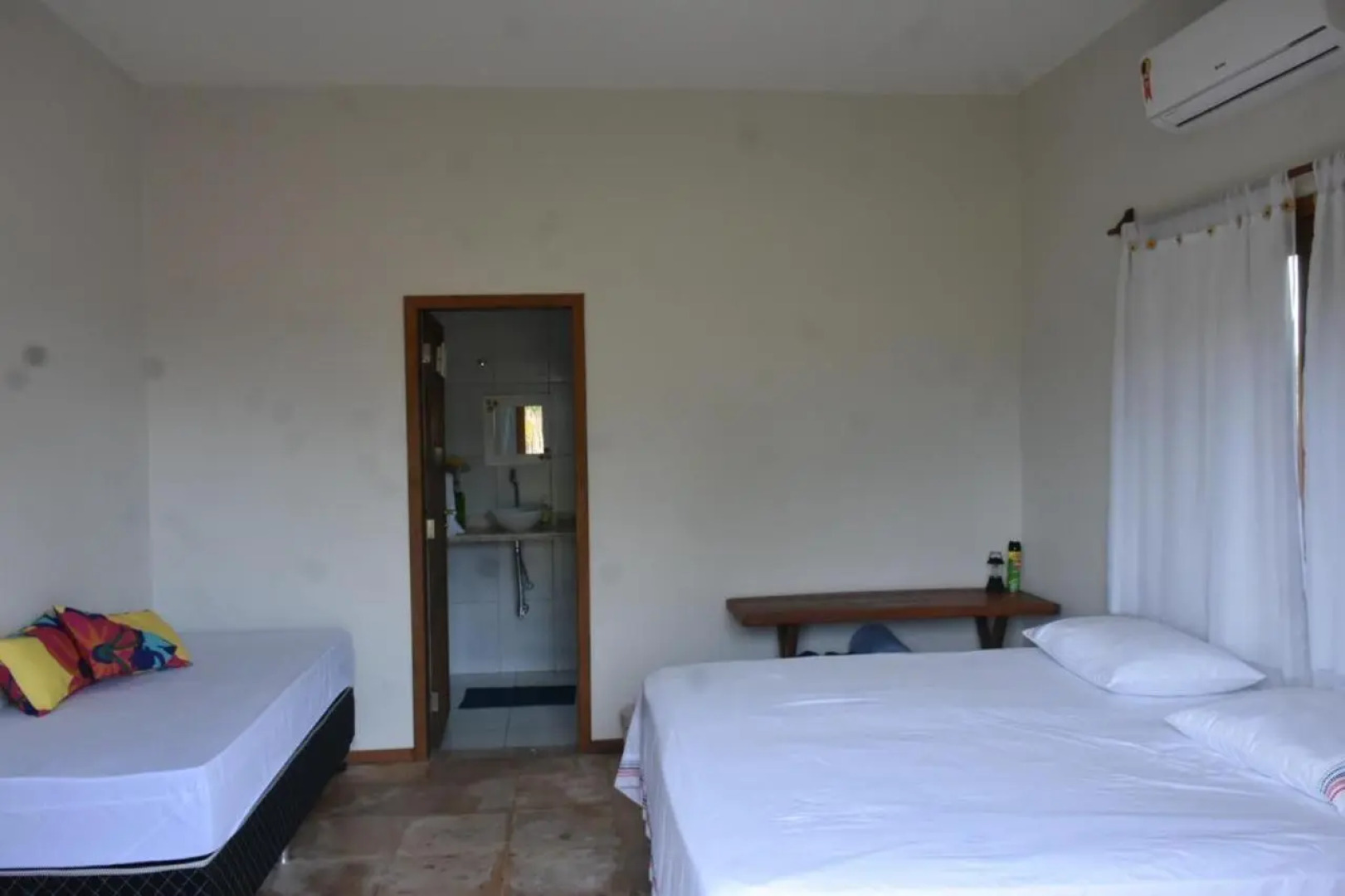 Tropical House Atins