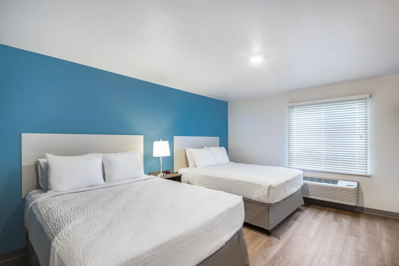 WoodSpring Suites Carol Stream - Chicago