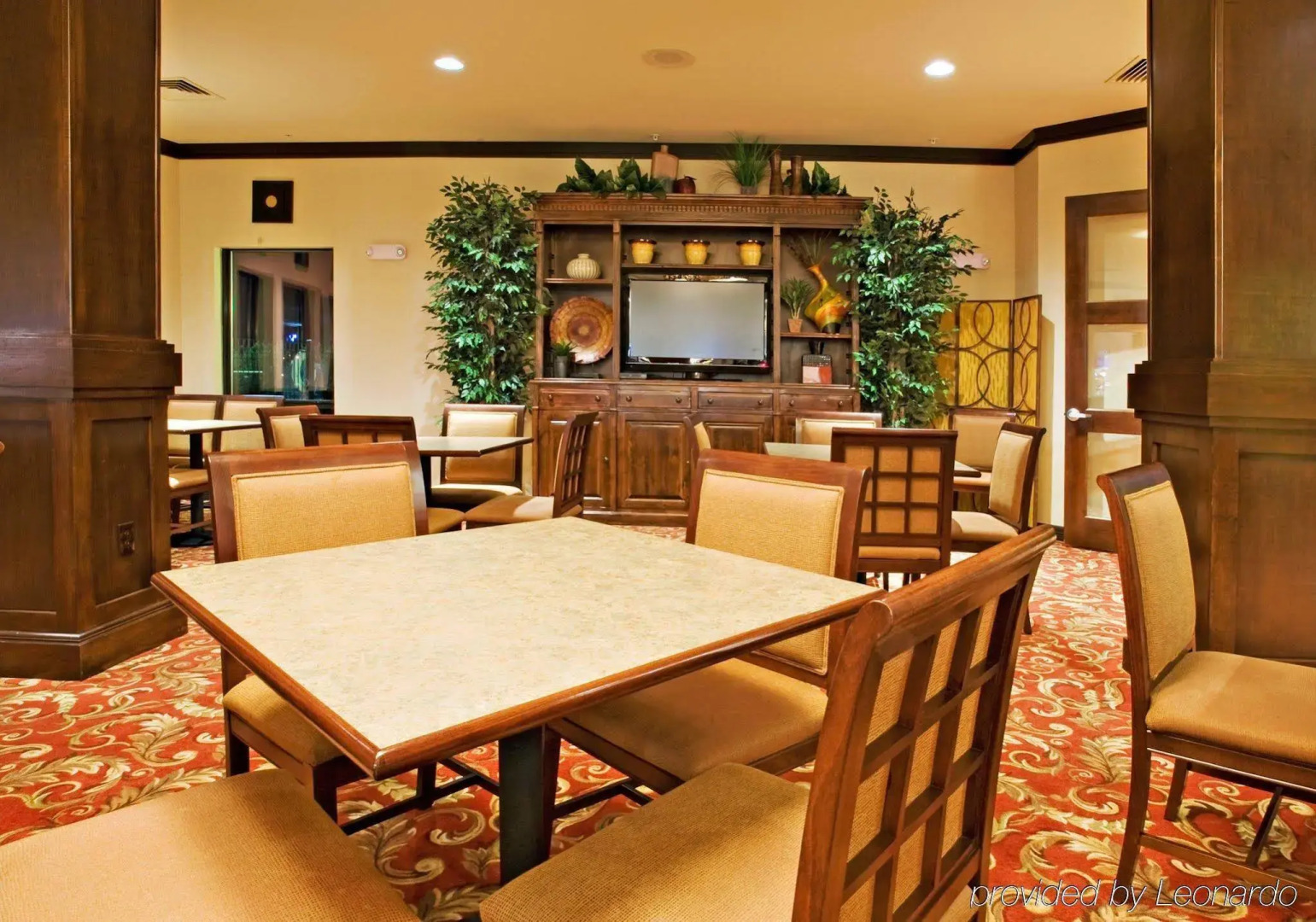 Holiday Inn Express & Suites Wichita Falls by IHG