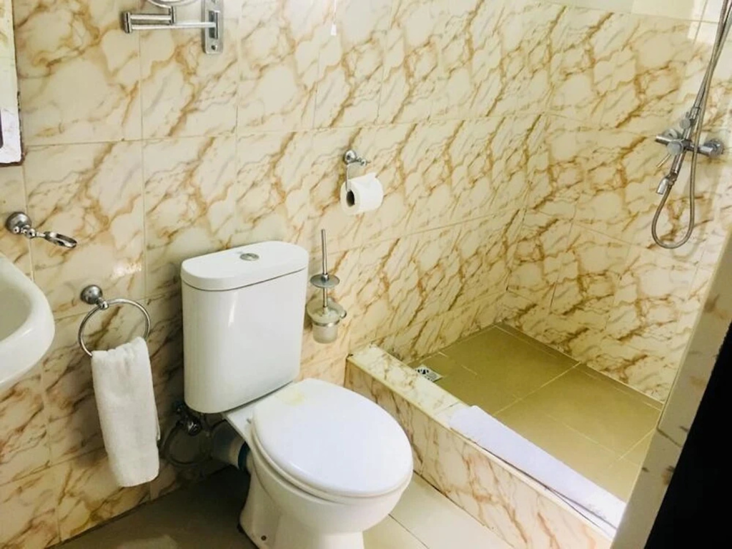 Le Paris Continental Hotel