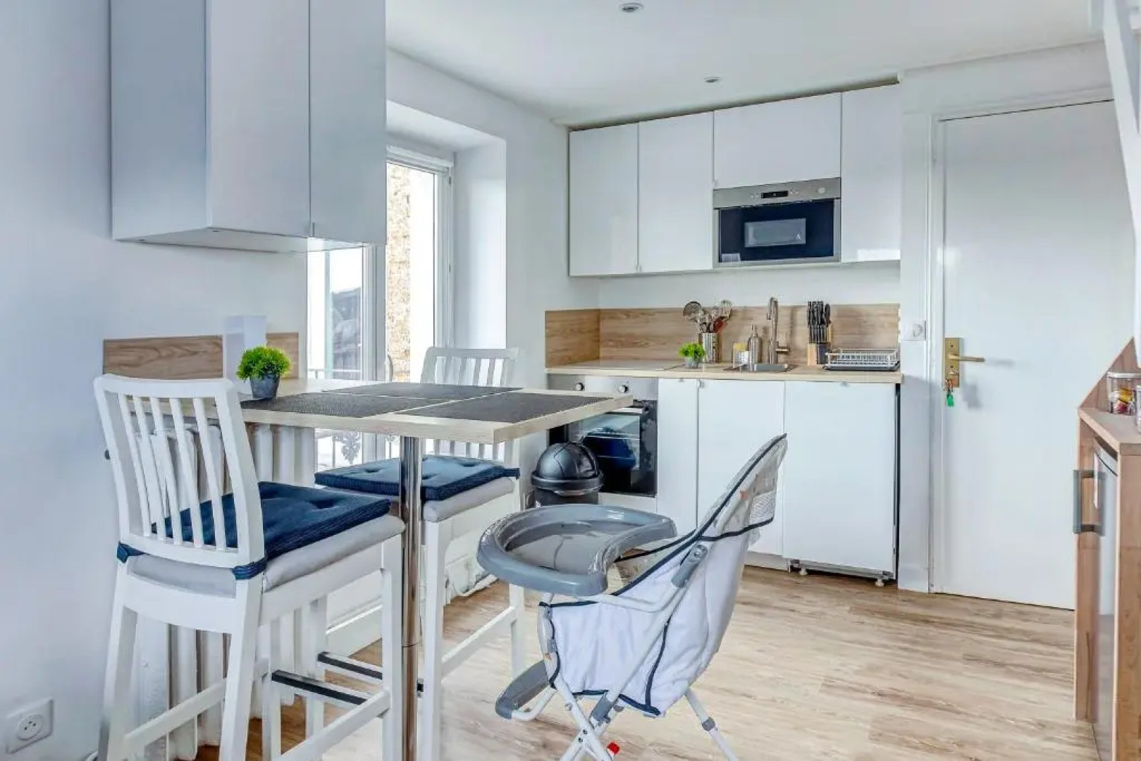 Escale pro & détente à 3 min de la gare - Parking - WIFI - PS4