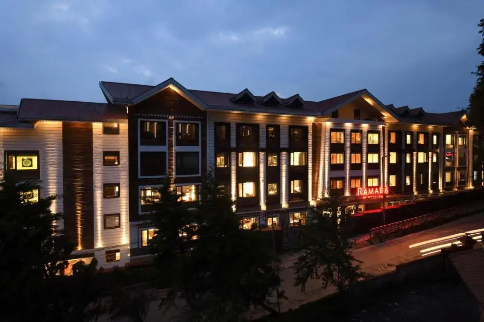 Ramada by Wyndham Gangtok Hotel & Casino Golden