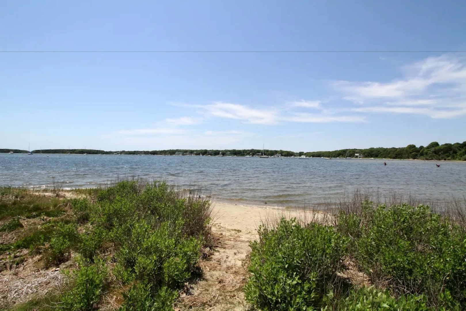 Cape Cod  On The Bay 3 Bedroom Home