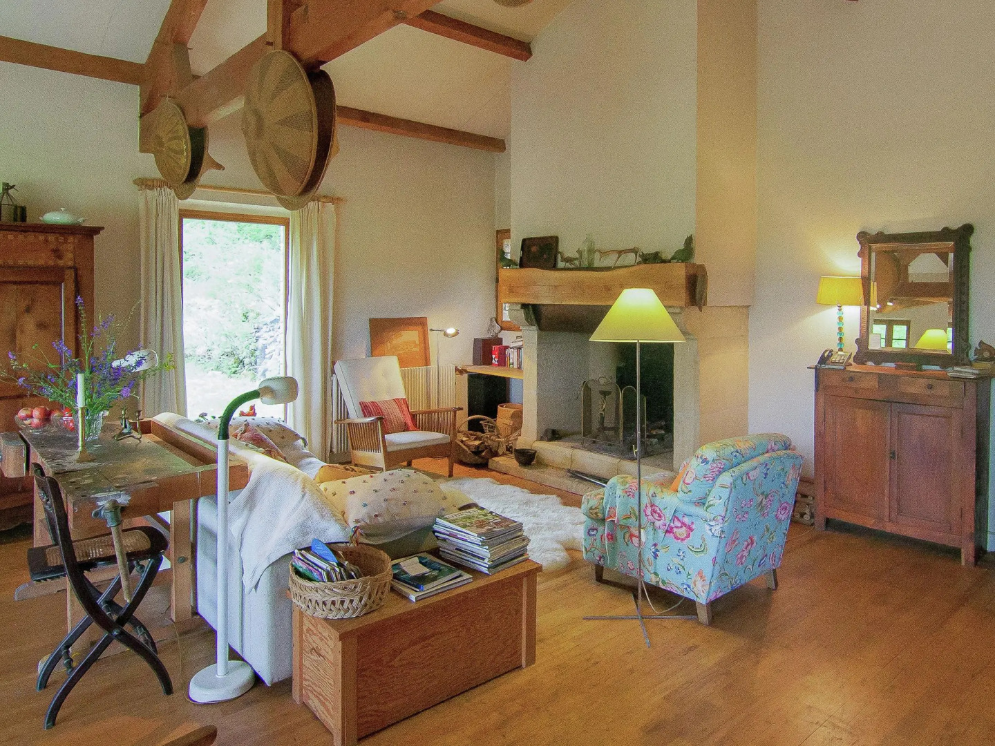 Cozy Holiday Home in Bouzic South of France near Meadows