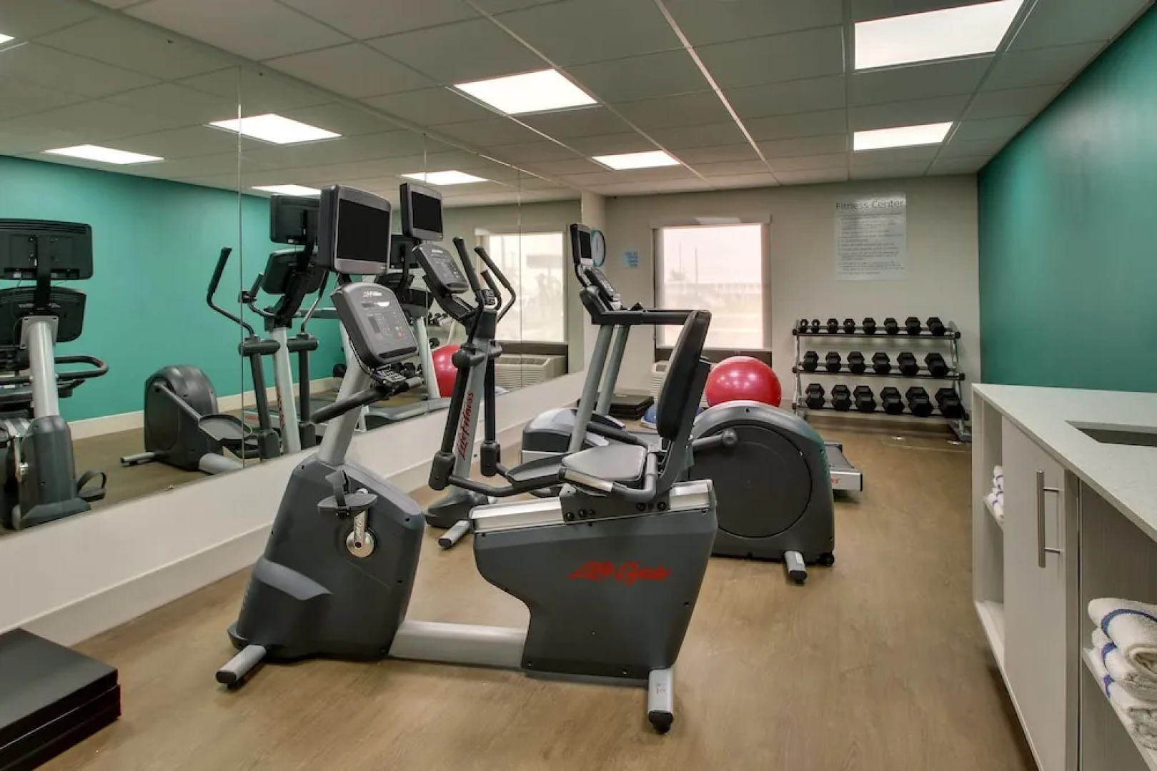 Holiday Inn Express And Suites Atlantic City W Pleasantville
