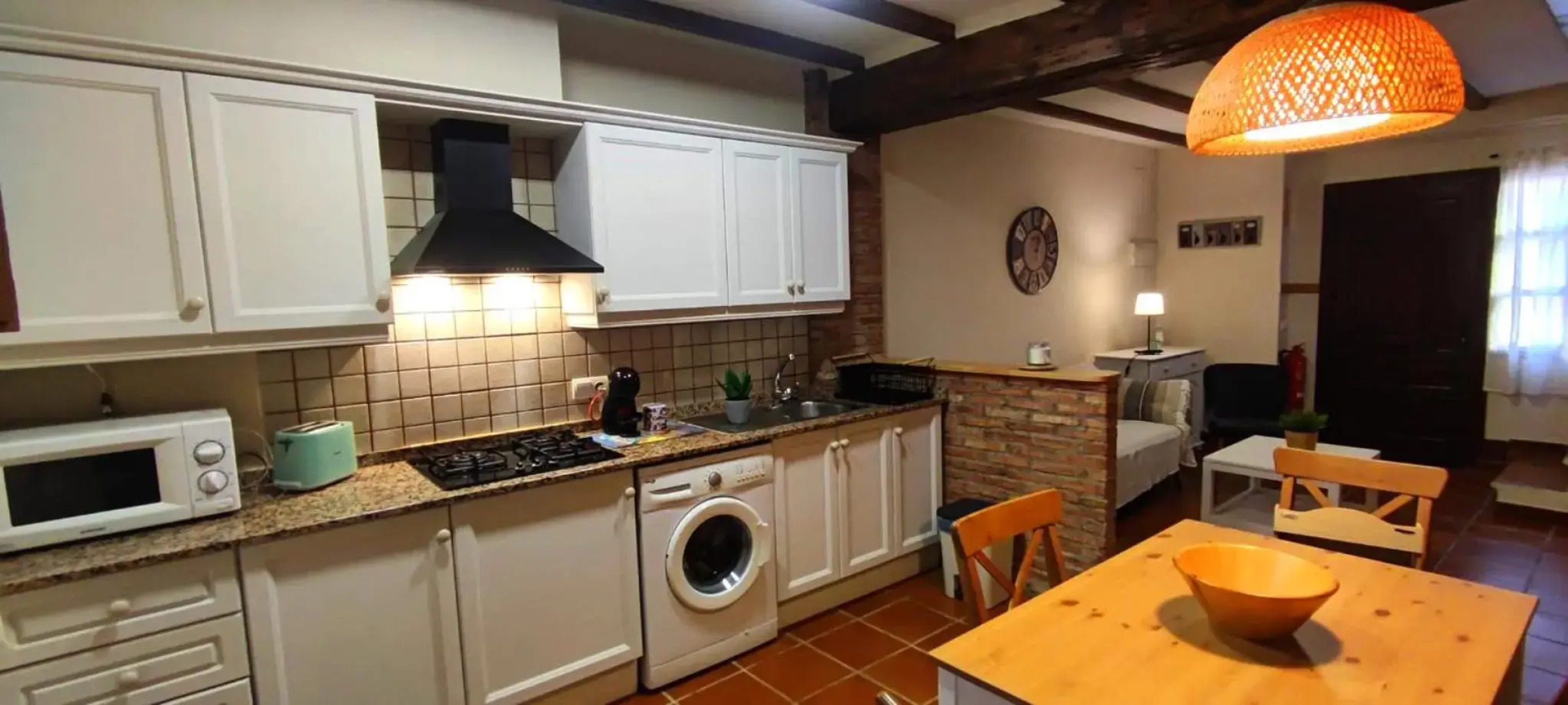 Masía de San Juan Casas Rurales con piscina y vistas a la montaña