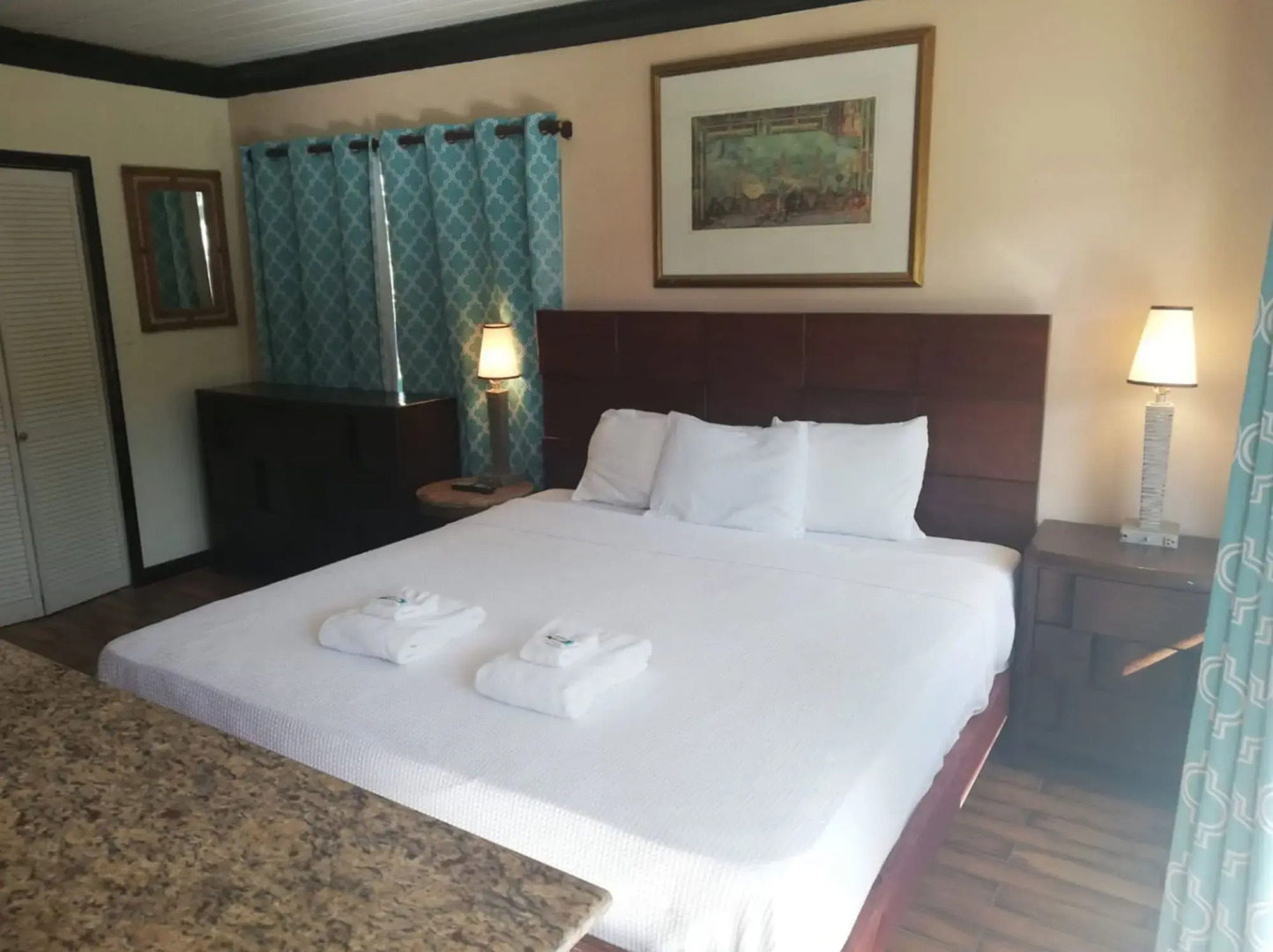 Coral Harbour Beach House And Villas