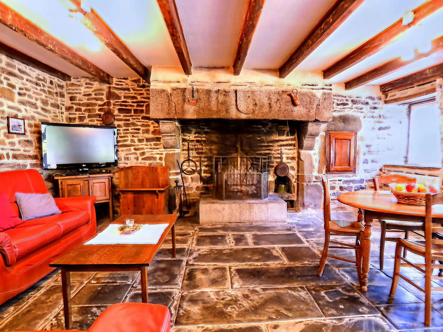 Holiday Home in Montaigu Les Bois with Garden