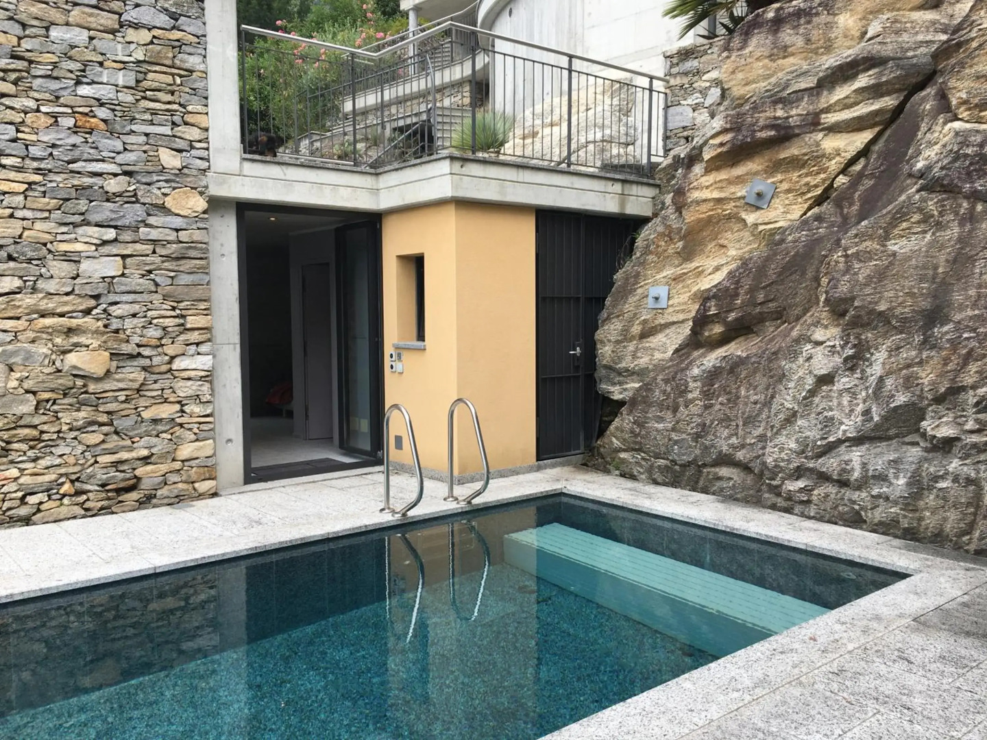 Rustico RESA: Brione sopra Minusio