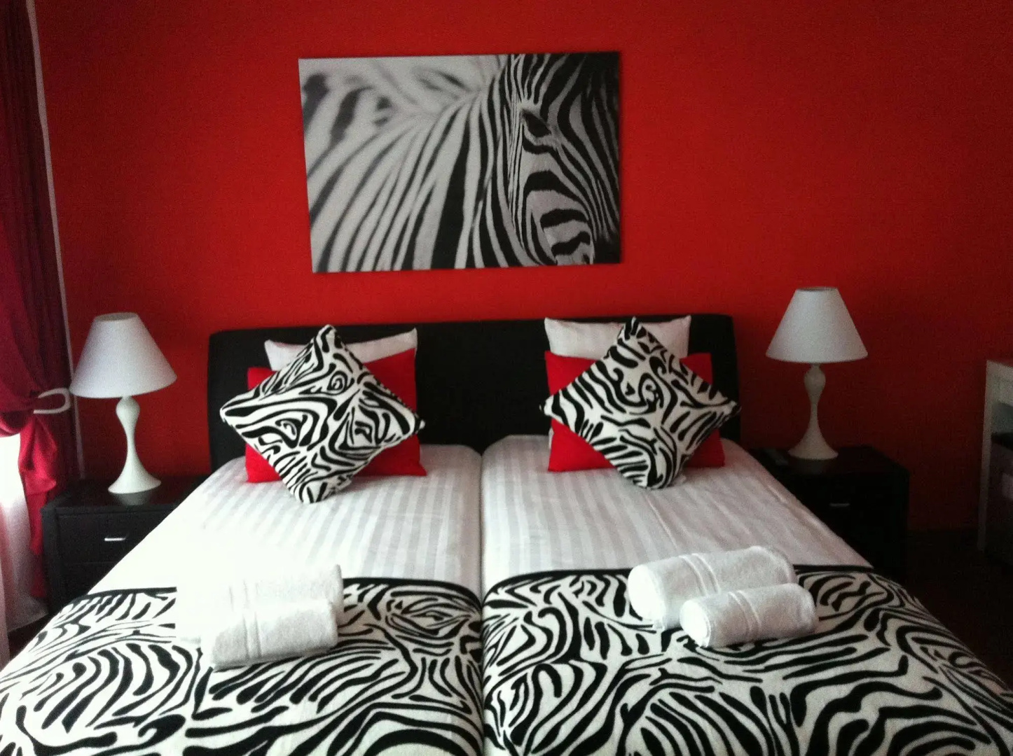 Alex Rooms