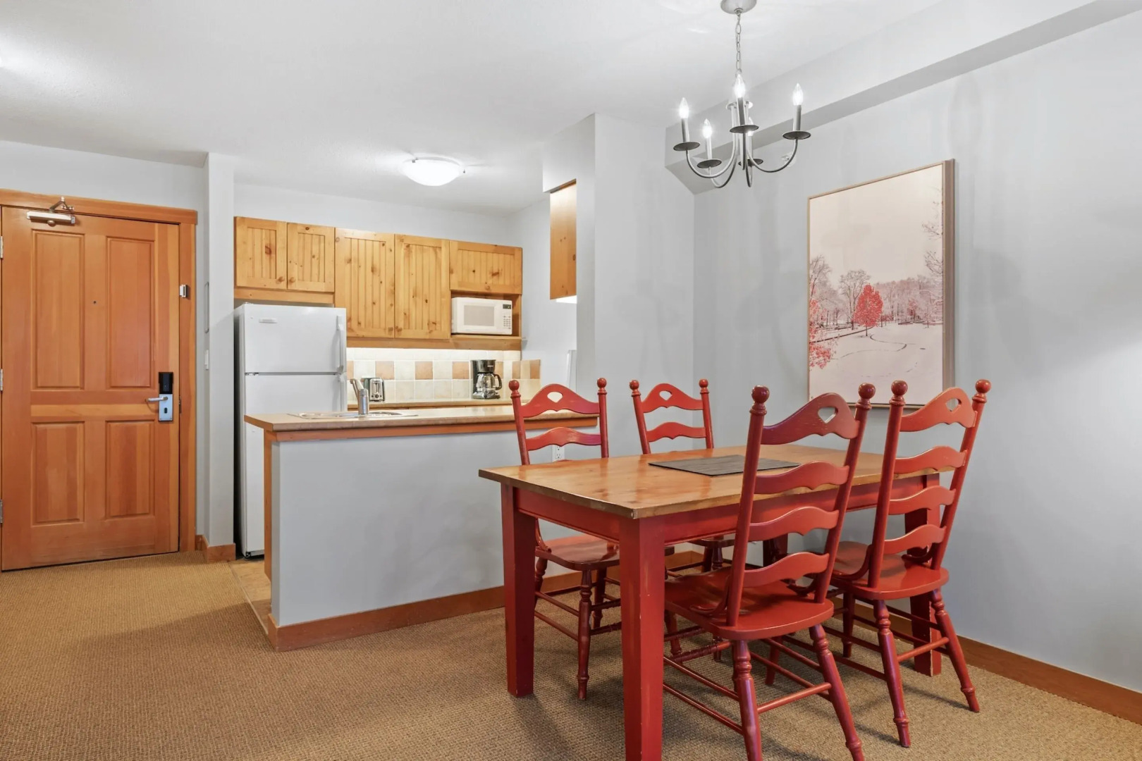 TOP FLOOR in Panorama Resort | TRUE Ski In/Out | Indoor Access to Pool & HotTubs