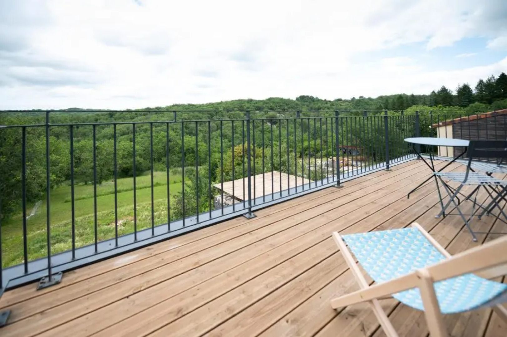 Lot en Dock 3 logements atypiques et écologiques en vallée de la Dordogne