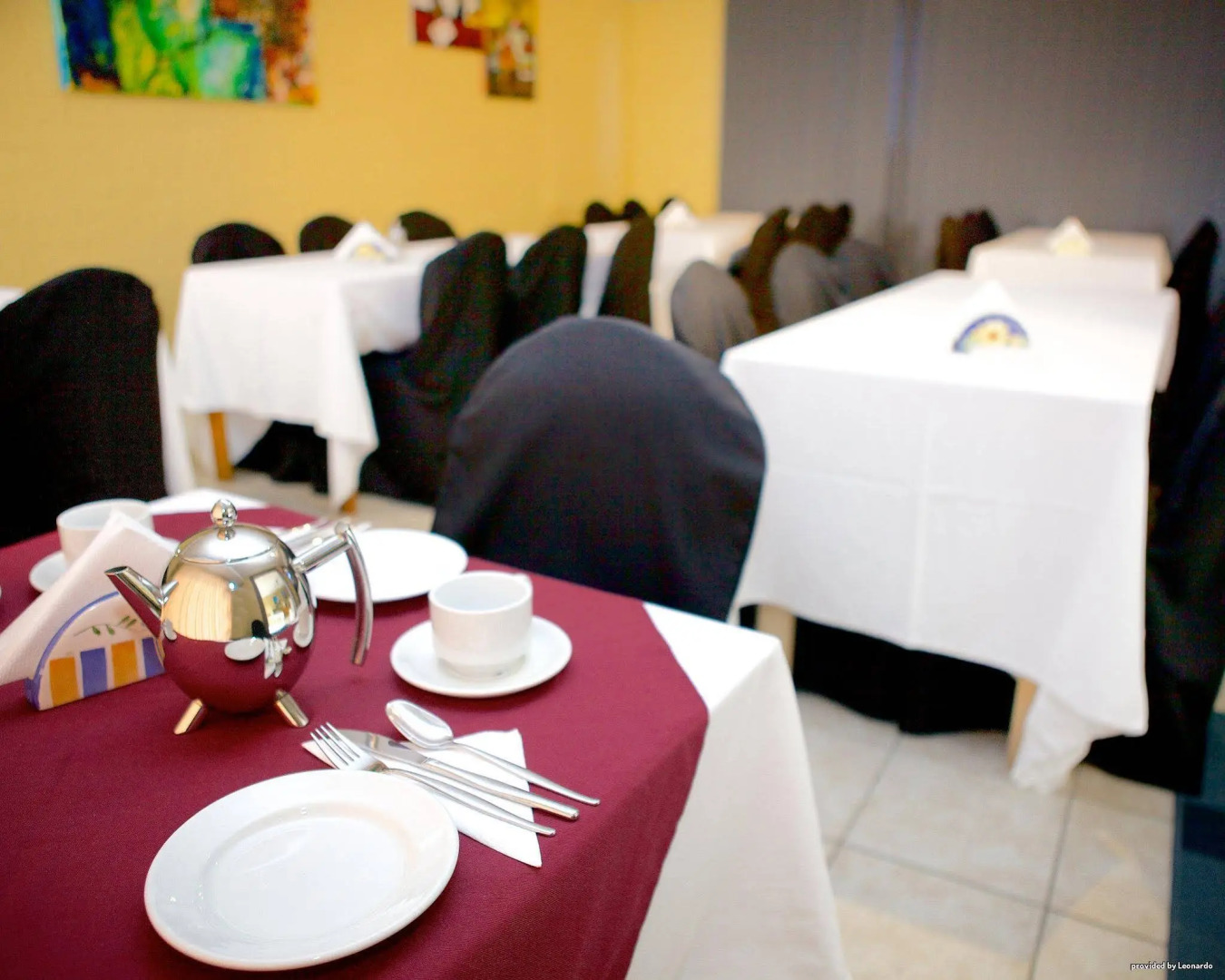 Kennedy Drive Boutique Motel - Close To City Centre & Airport