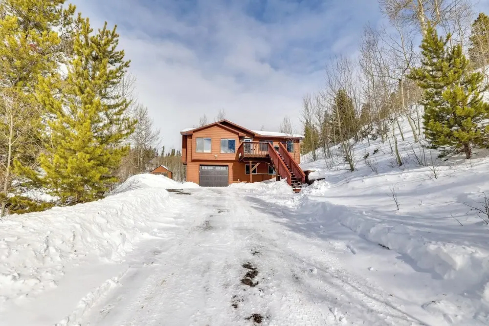 13 Mi to Winter Park: Mtn-view Granby Cabin